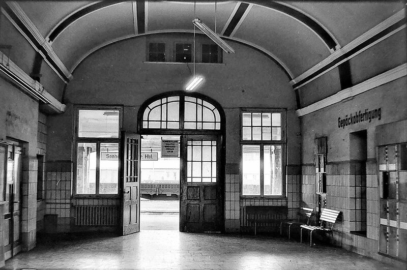 Datei:1988 Sonneberg Bahnhof.jpeg