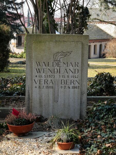 Datei:Grabmal Wendland Bern.jpg