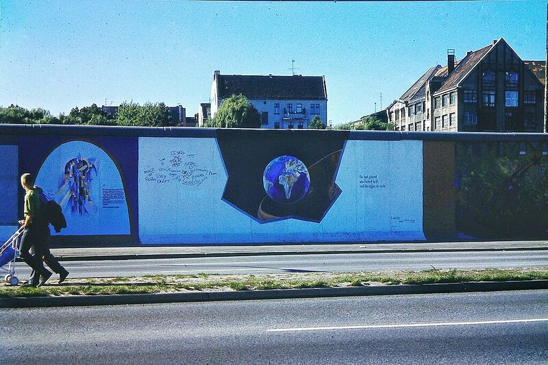 Datei:Eastsidegallery 1990 Berlin.jpg