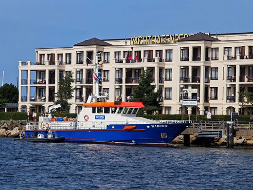 Polizeiboot "Warnow"