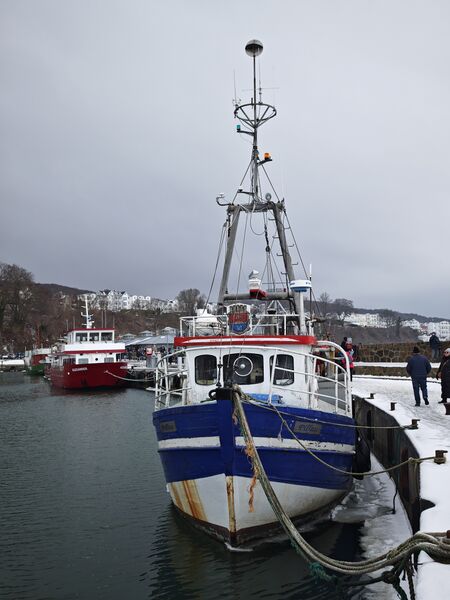 Datei:Fischkutter Pillau 01.jpg